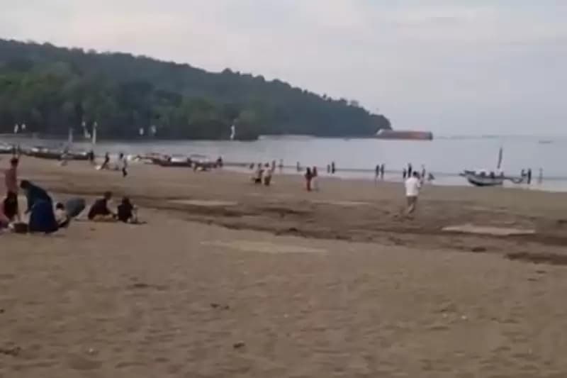 Aktivitas Wisatawan di Pangandaran Normal Setelah Gempa 5.5 Magnitudo