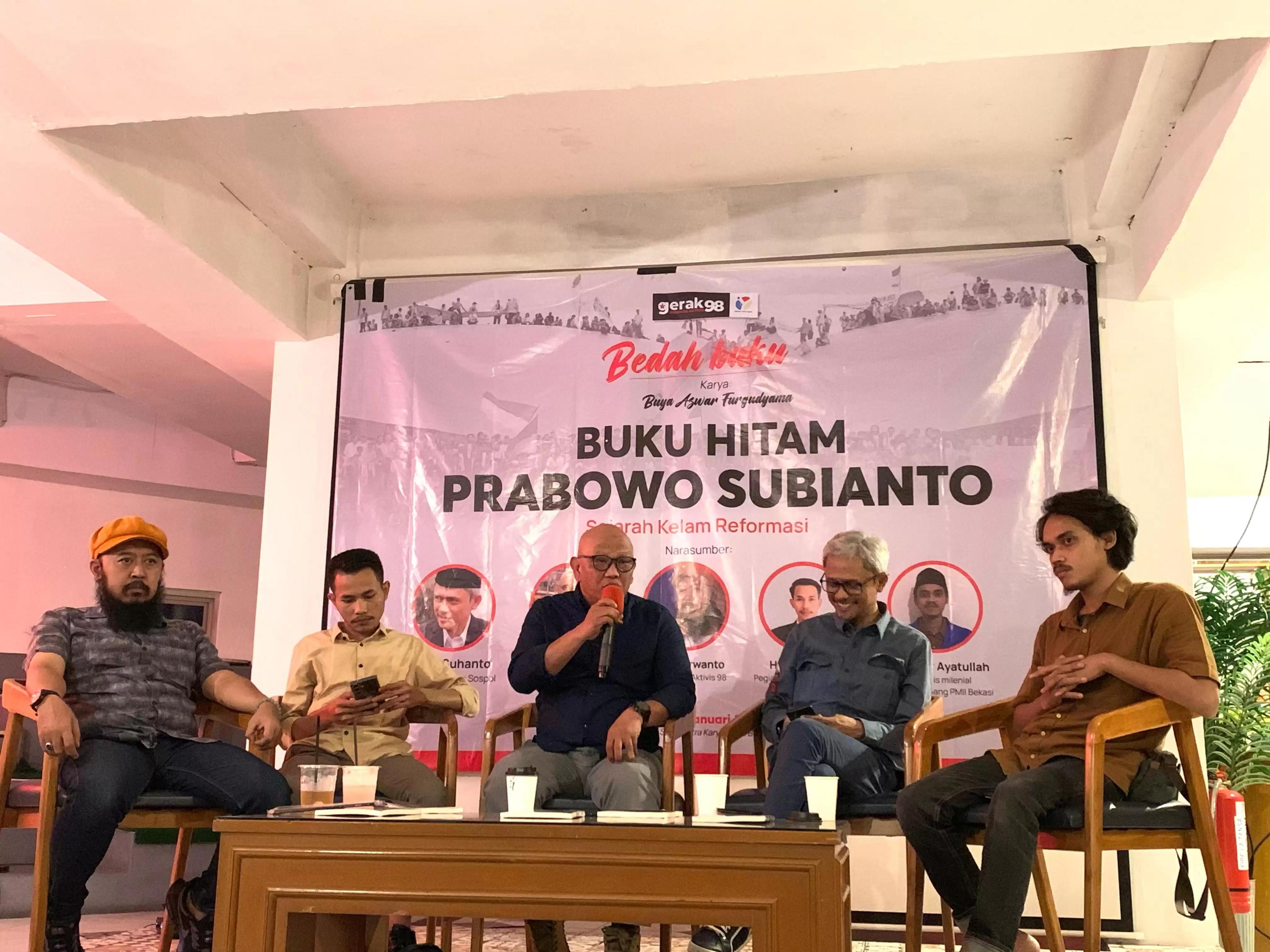 Sejumlah Aktivis dan Pemuda Bekasi Gelar Bedah Buku Hitam Prabowo dan Suksesi Pilpres 2024