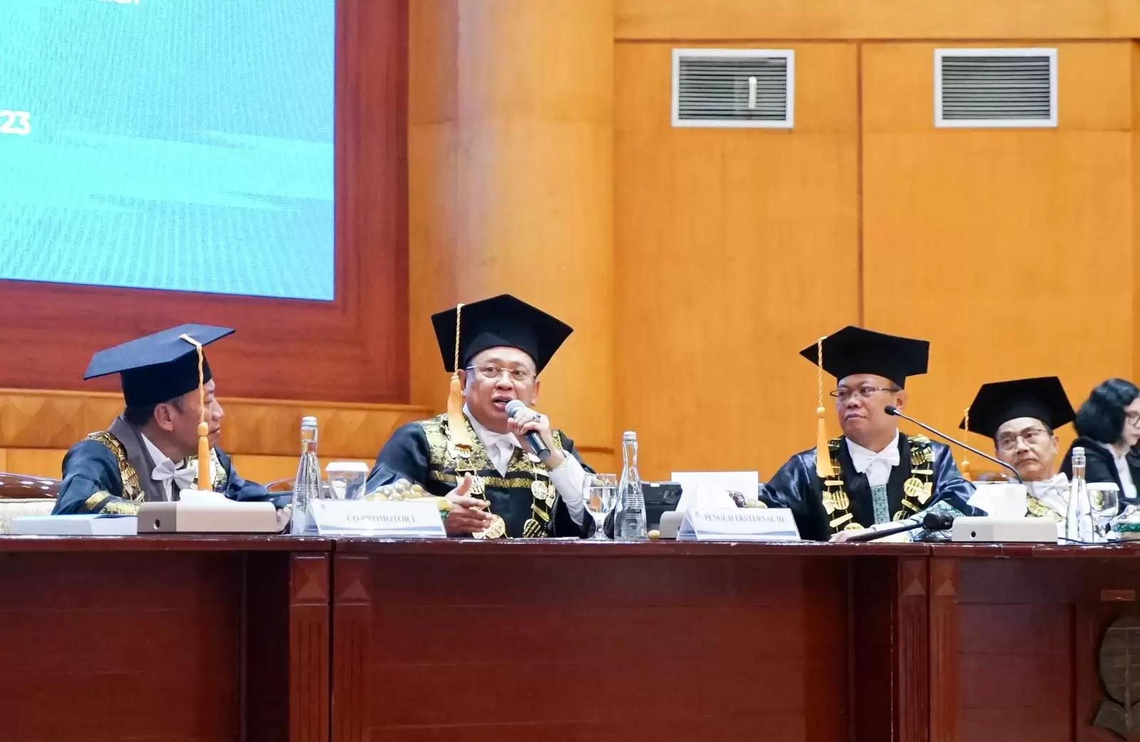 Uji Mahasiswa Doktor Universitas Terbuka, Ketua MPR Bamsoet Dukung Penerapan Smart City di Indonesia