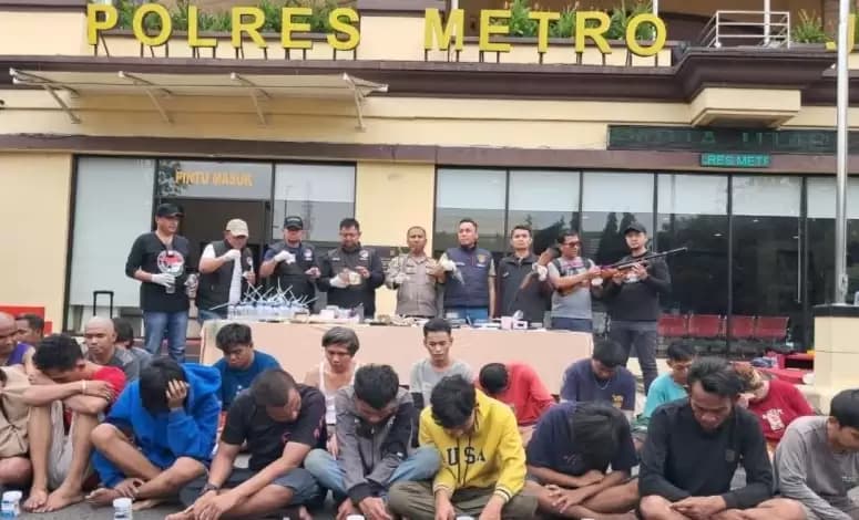 Kampung Bahari Digerebek Polisi