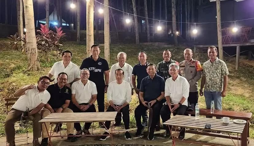 Momen Jokowi Nikmati Malam di IKN Bersama Para Menteri hingga Panglima TNI