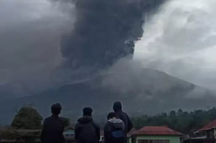 2 Warga Solok Selatan Korban Erupsi Gunung Marapi Belum Ditemukan