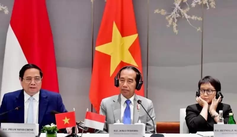 Jokowi Ajak Pengusaha Vietnam Investasi di IKN