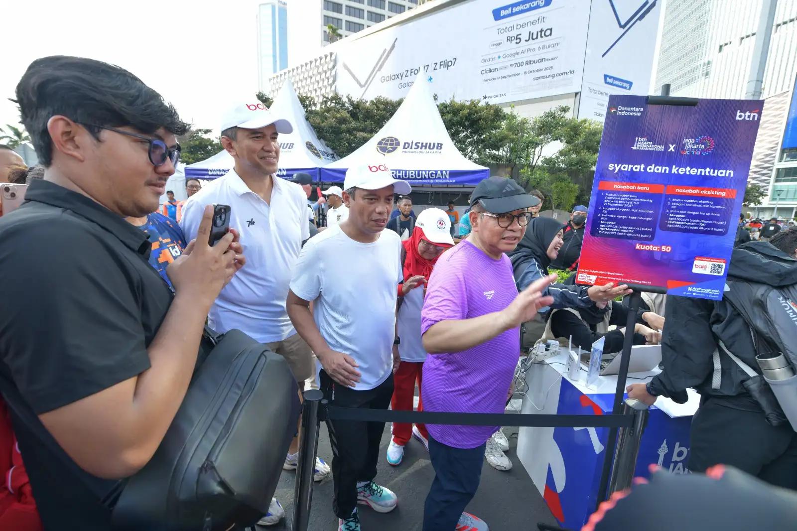 Gubernur DKI Jakarta Pramono Anung meninjau booth pendaftaran BTN JAKIM 2026 (Foto: Dok BTN)