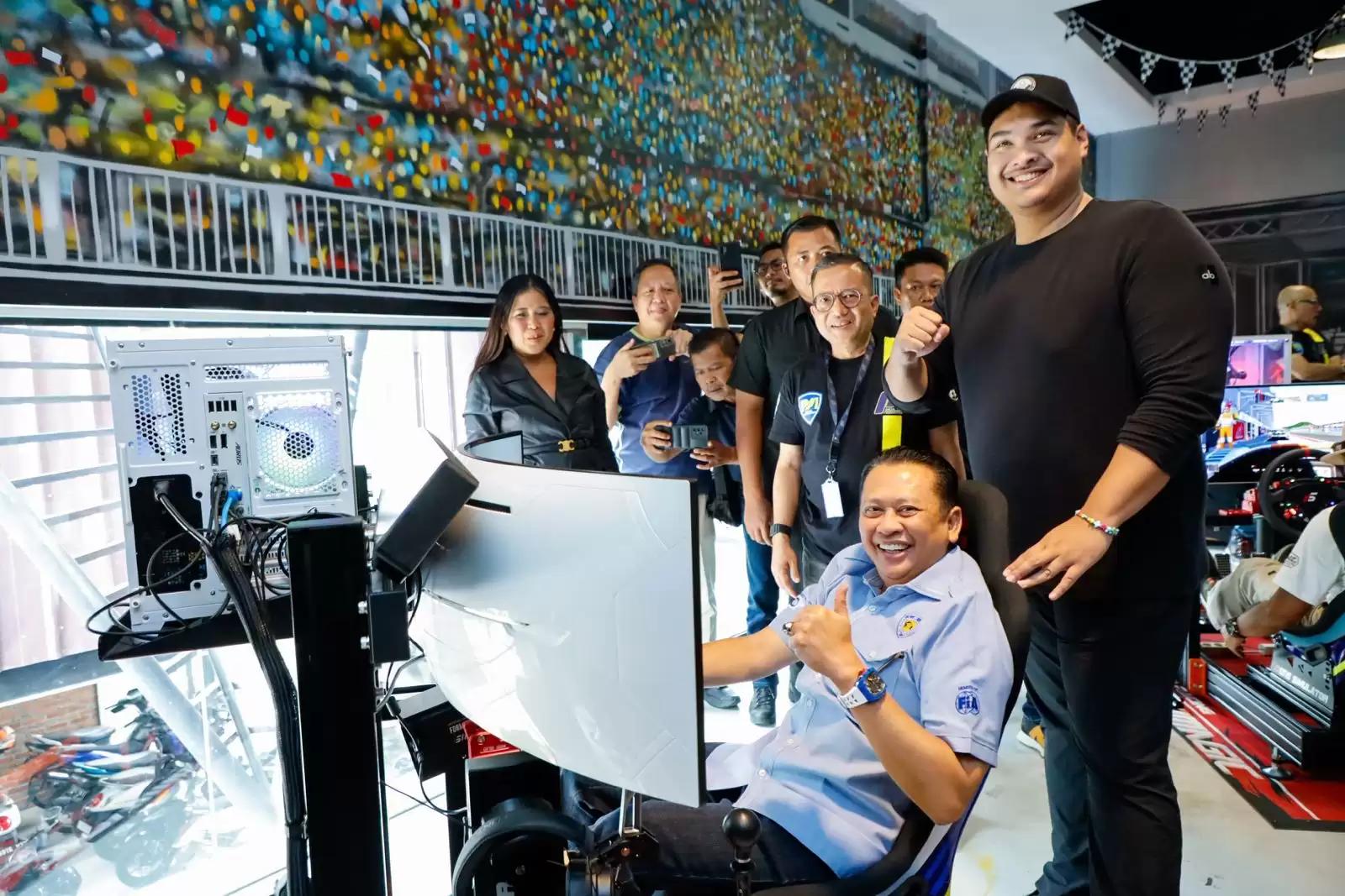 Resmikan P1 Digital Motorsport, Bamsoet Harap Lahir Banyak Pembalap Muda di Sim Racer