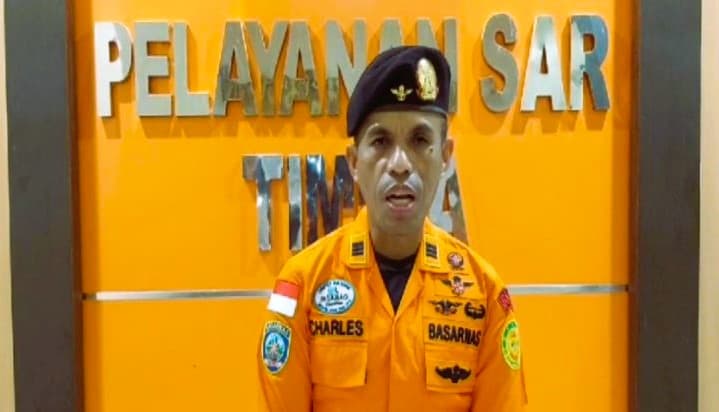 Akibat Hantaman Ombak Mesin Perahu Long Boat Mati dan Terbalik