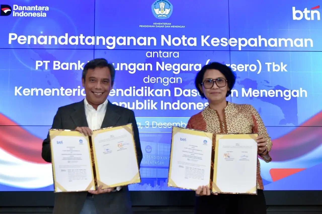 Direktur Utama BTN Nixon LP Napitupulu dan Sekretaris Jenderal Kemendikdasmen Suharti (Foto: Dok BTN)