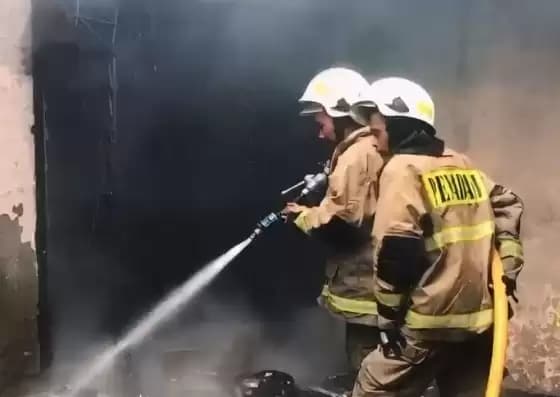 Dua Rumah Penggilingan, Jaktim Ludes Terbakar