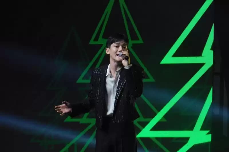 Chen EXO Tampil Total untuk Penggemar di Indonesia