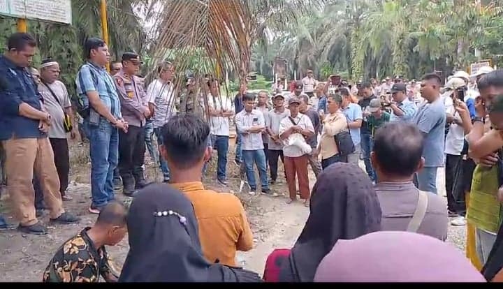 Warga Geruduk Anak Perusahaan PT Astra Agro Lestari, Tuntut Koperasi Bentukan YIC Kembalikan Lahan yang Dikuasai