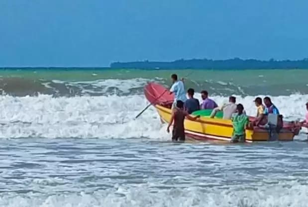 Waspada! Gelombang Tinggi di Perairan Maluku Utara