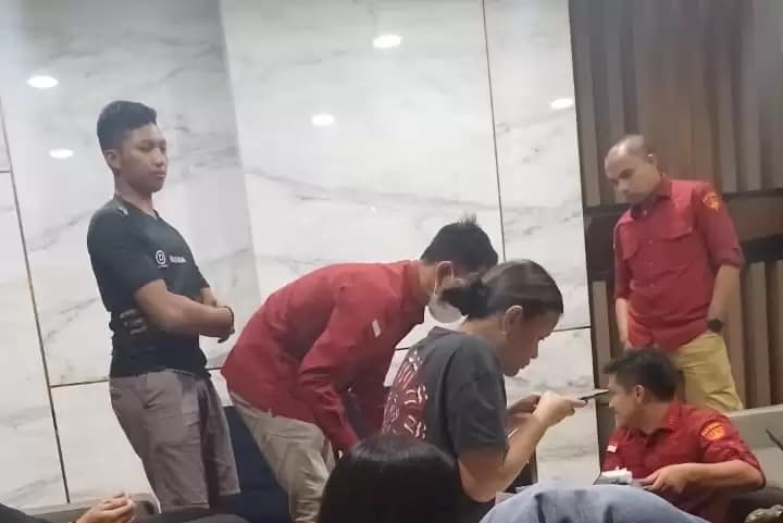 Masih Misteri!! Duit Korupsi BTS Rp 40 M yang Diterima Achsanul Mengalir ke Siapa Ya?