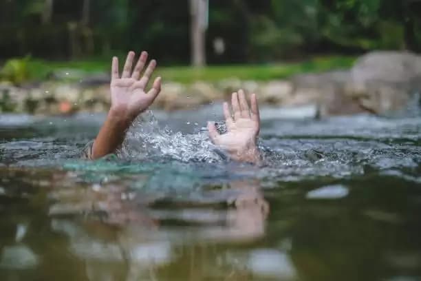 Bocah 13 Tahun Tenggelam Terbawa Arus Kali Sunter