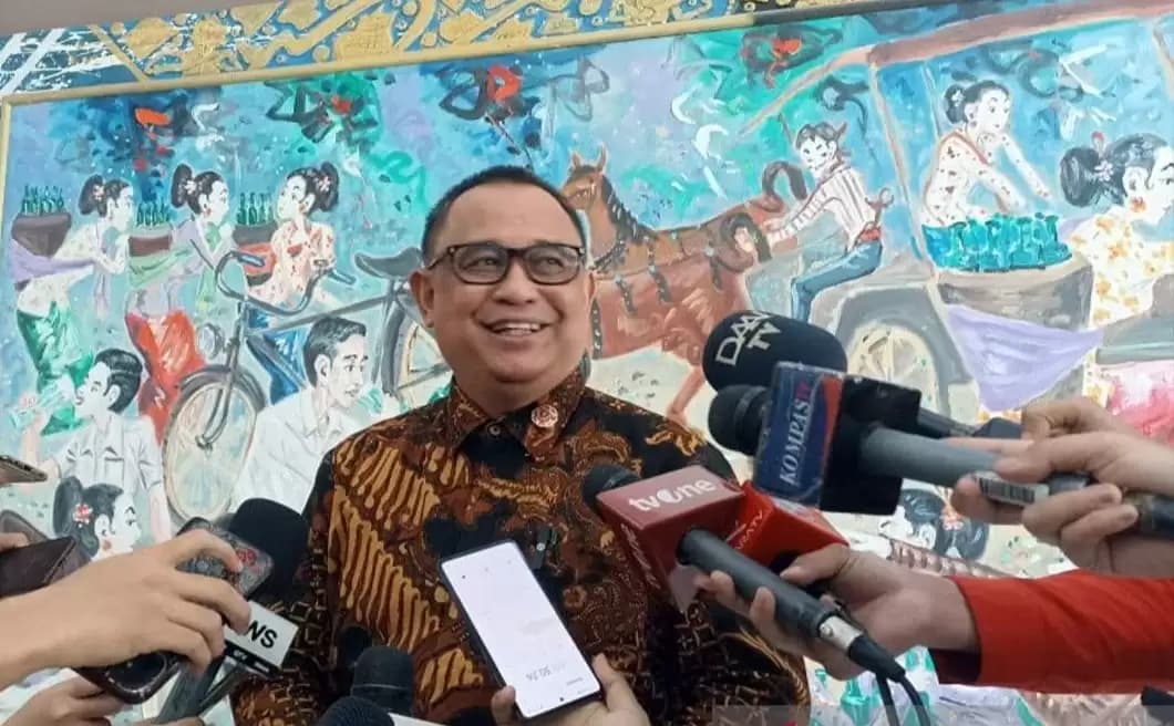 Stafsus Presiden Tegaskan Seluruh Menteri di Kabinet Indonesia Maju Solid
