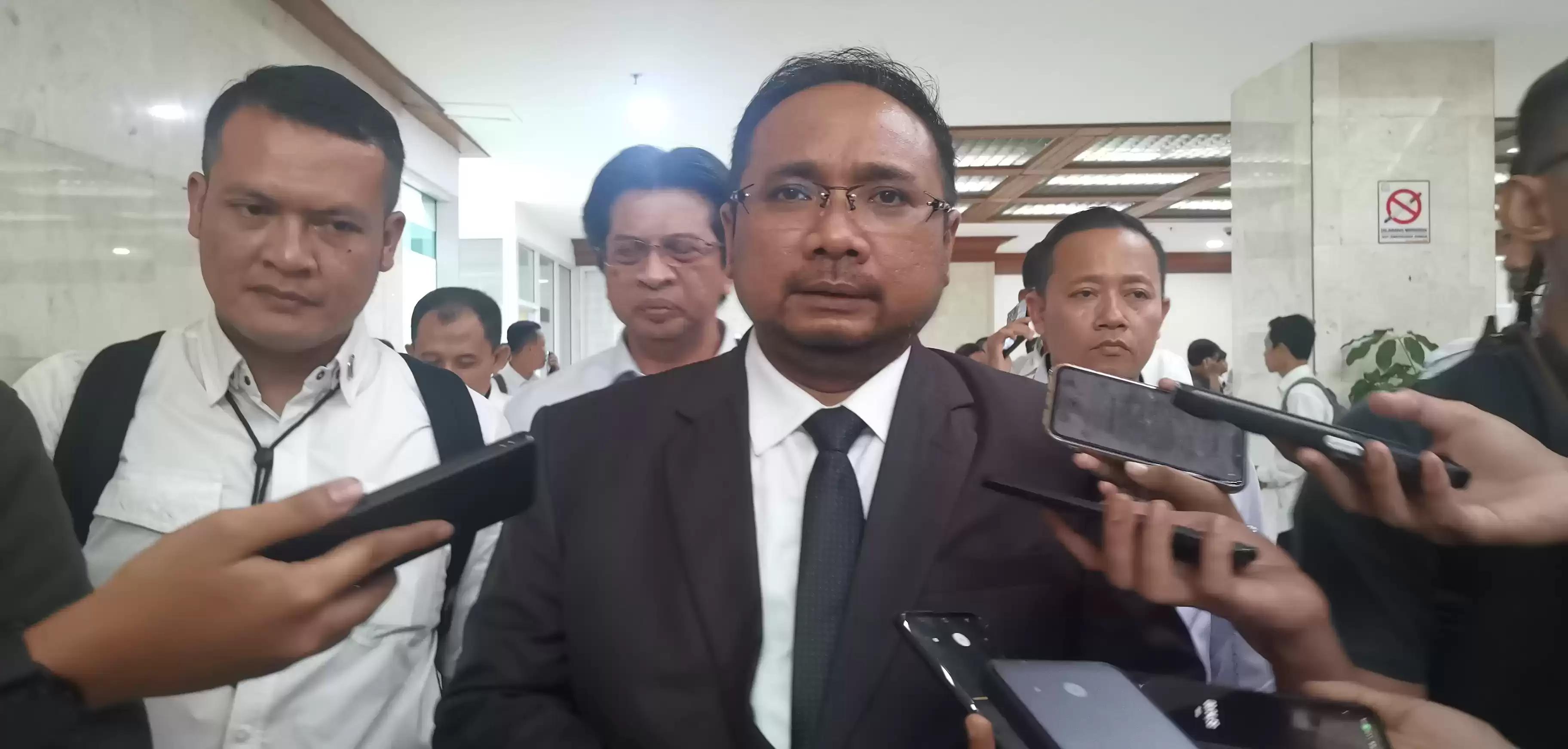 Menag Imbau Sholat Tarawih Gunakan Speaker Dalam, Ini Surat Edarannya