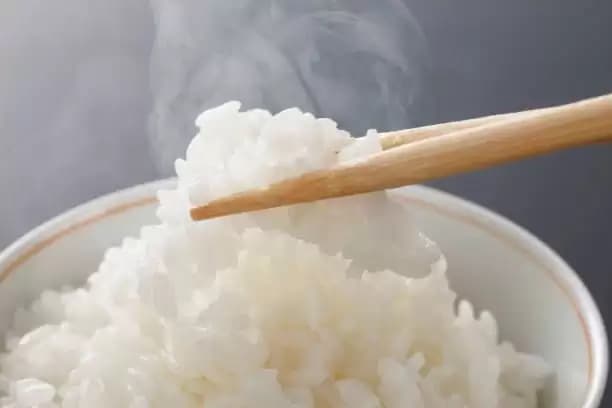 Efek Terlalu Banyak Konsumsi Nasi Putih Bagi Kesehatan