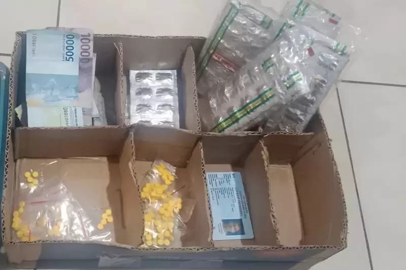 Ratusan Butir Obat Terlarang di Tangerang Disita Polisi