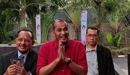 Momen Wamenkumham Eddy Hiariej saat tiba di KPK