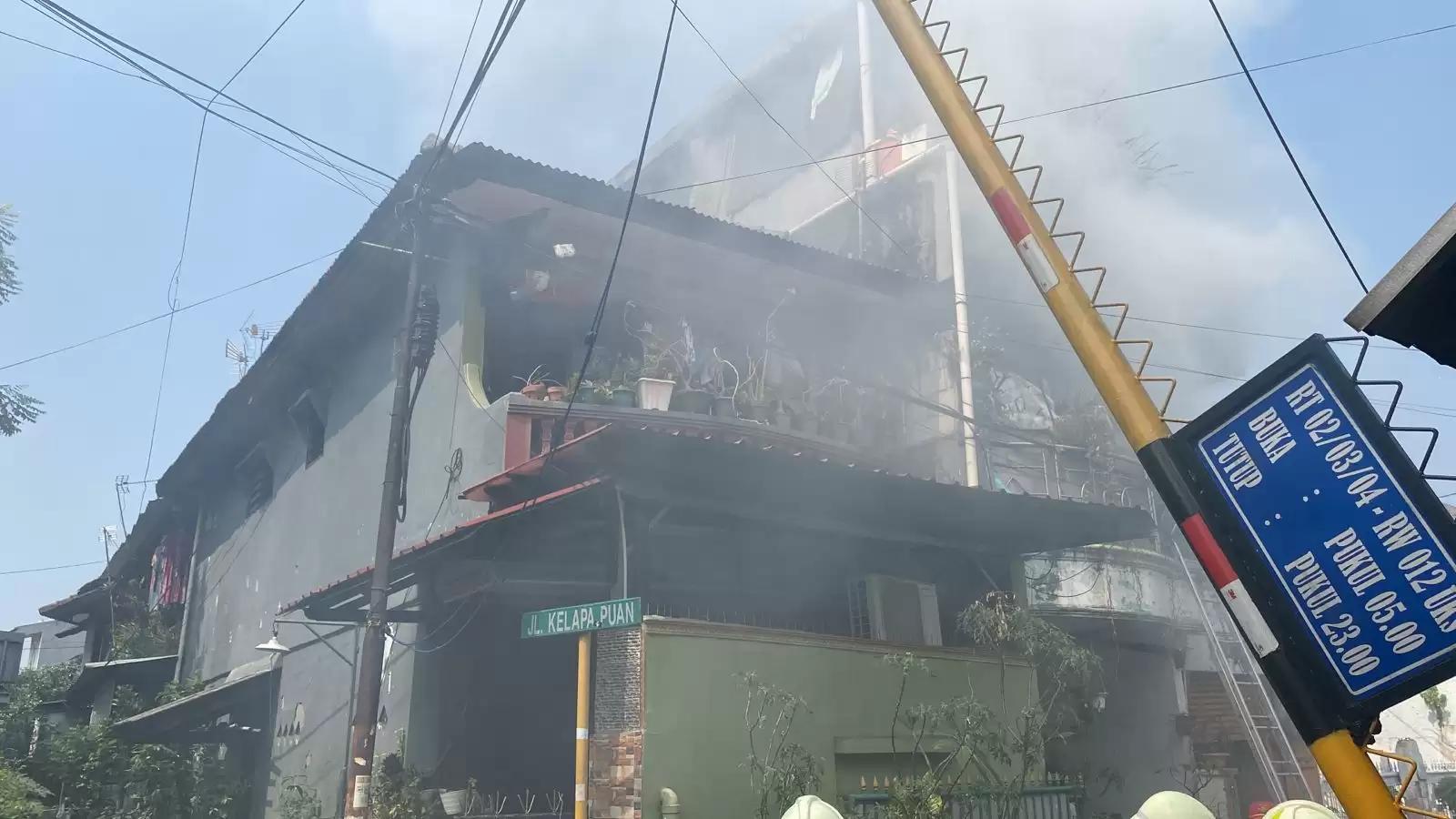 Situasi sebuah Rumah warga yang terbakar