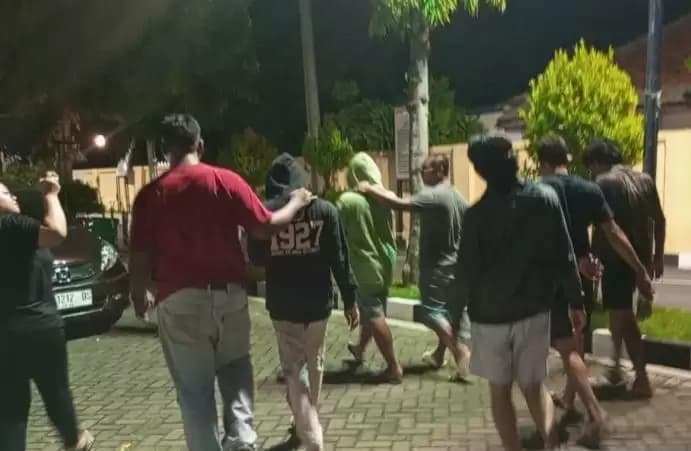 Keroyok Sopir Truk hingga Tewas, 5 Pemuda Ditangkap Polisi