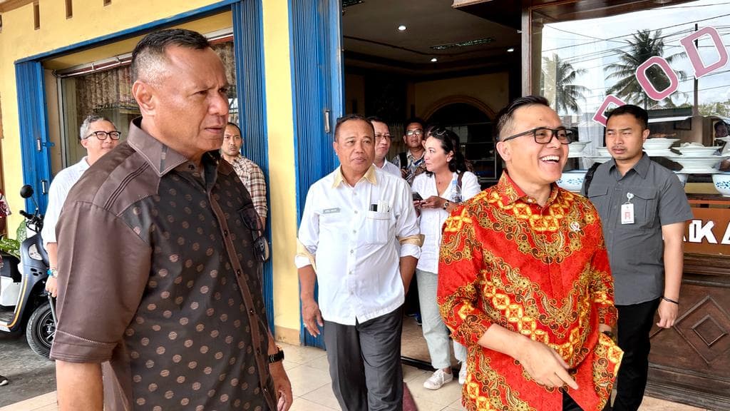Kunjungi Pemprov Malut, Menteri PANRB Pilih Makan di Restoran, Apa Masalahnya?