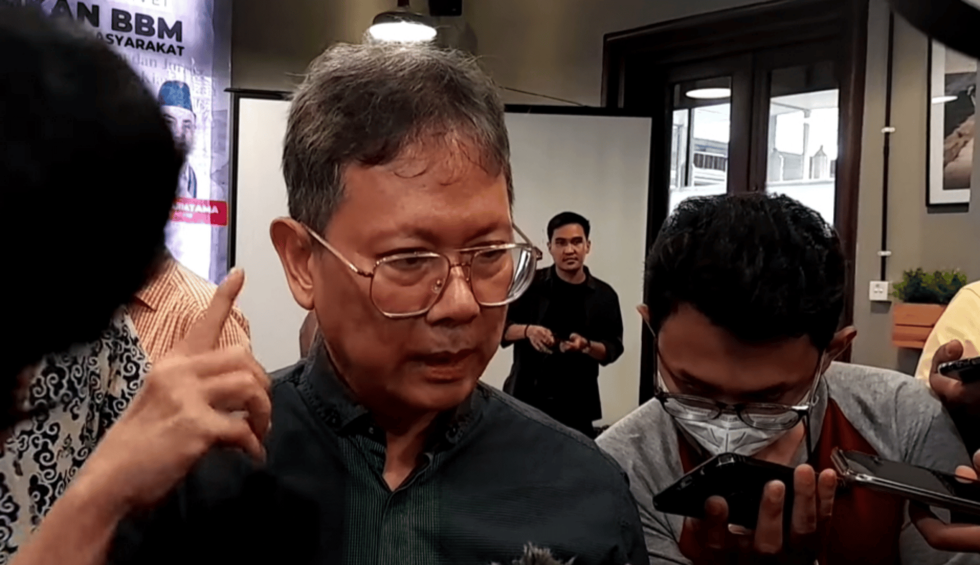 Pemutihan Perkebunan Sawit Ilegal, Anthony Budiawan: Penjarah Kawasan Hutan Bukannya Dihukum Malah Mau Diberi Hadiah!