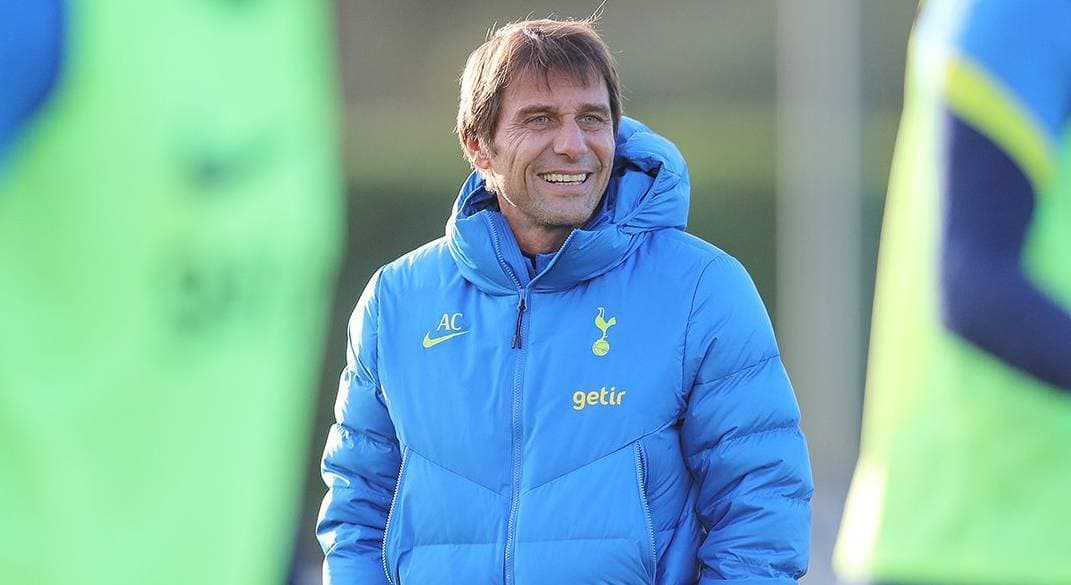 Antonio Conte Resmi Pelatih Baru Tottenham