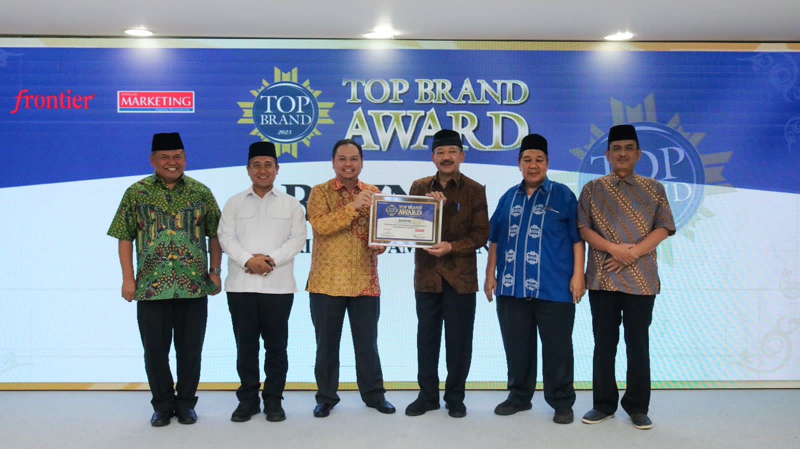 BAZNAS Kembali Raih TOP Brand 2023 Badan Zakat dan Amal