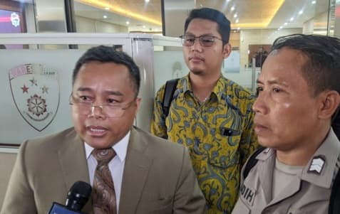 Didampingi Pengacaranya, Bripka Madih Penuhi Panggilan Bareskrim Polri