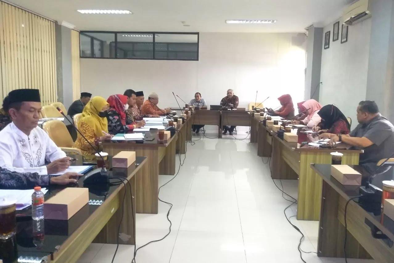 Paripurna DPRD Kabupaten Blitar: Penyampaian Penjelasan Bupati Perubahan Kebijakan Umum