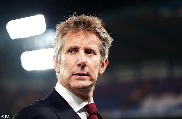 Legenda Man Utd Edwin van der Sar Alami Pendarahan Otak, Dirawat Intensif di RS