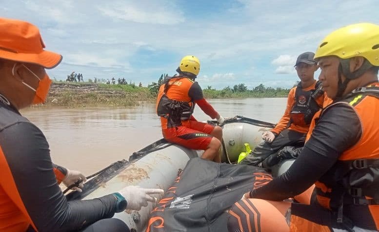 Tim SAR Temukan Jasad Enggi Rahman Korban Tenggelam di Sungai Lampung Selatan