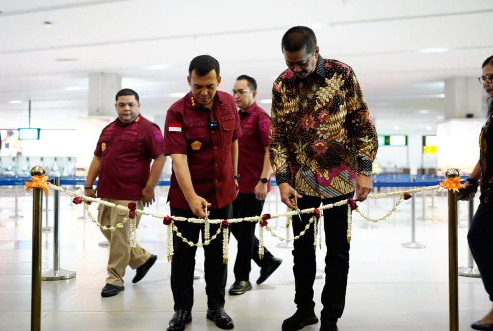 Ditjen Imigrasi dan Garuda Indonesia Beri Layanan Jalur Khusus Keimigrasian Bagi Penumpang