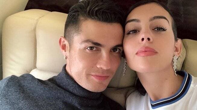 Georgina Rodriguez Buat Bingung Penggemarnya Dengan Ungguhan Dress Pengantin