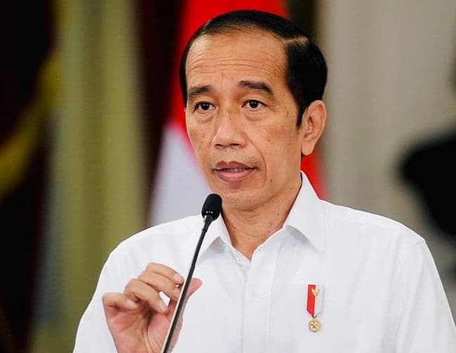Presiden Jokowi: Pusing Saya Dua Minggu Ini Gara-gara Bola