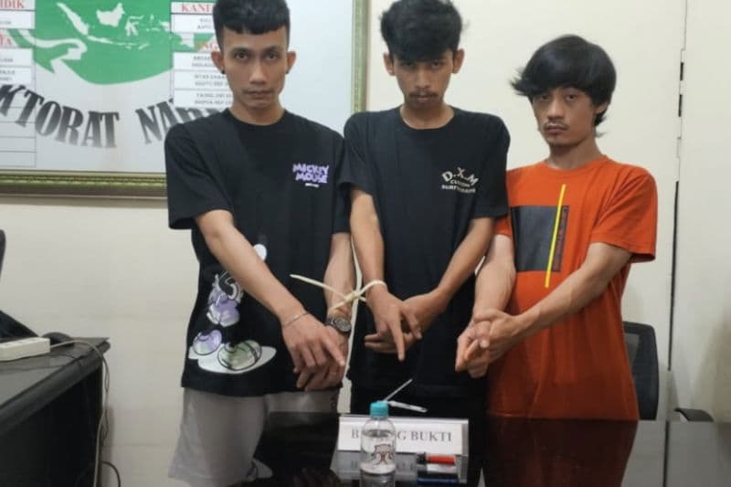 Tiga Warga Sedang Pesta Narkotika Diringkus Polisi
