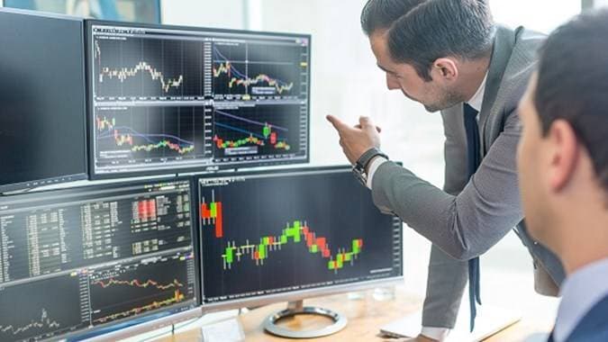 Analis Ekonomi Ini Sebut Rontoknya Nilai Saham GoTo Imbas Motif Kepentingan Pihak Tertentu