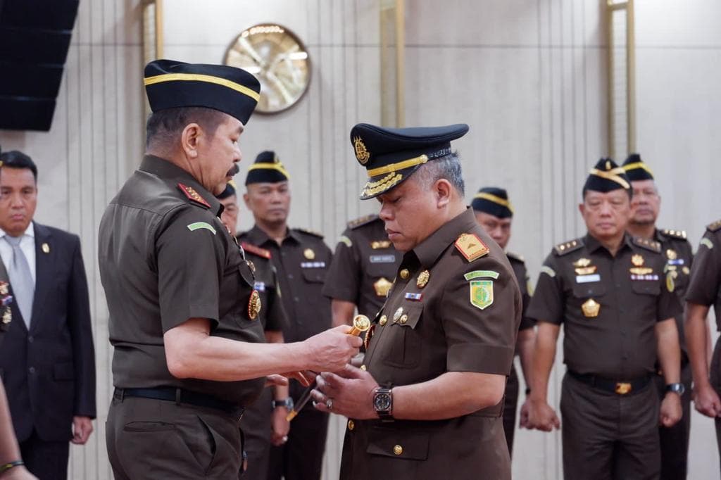 Jaksa Agung Lantik Harli Siregar sebagai Kajati Papua Barat