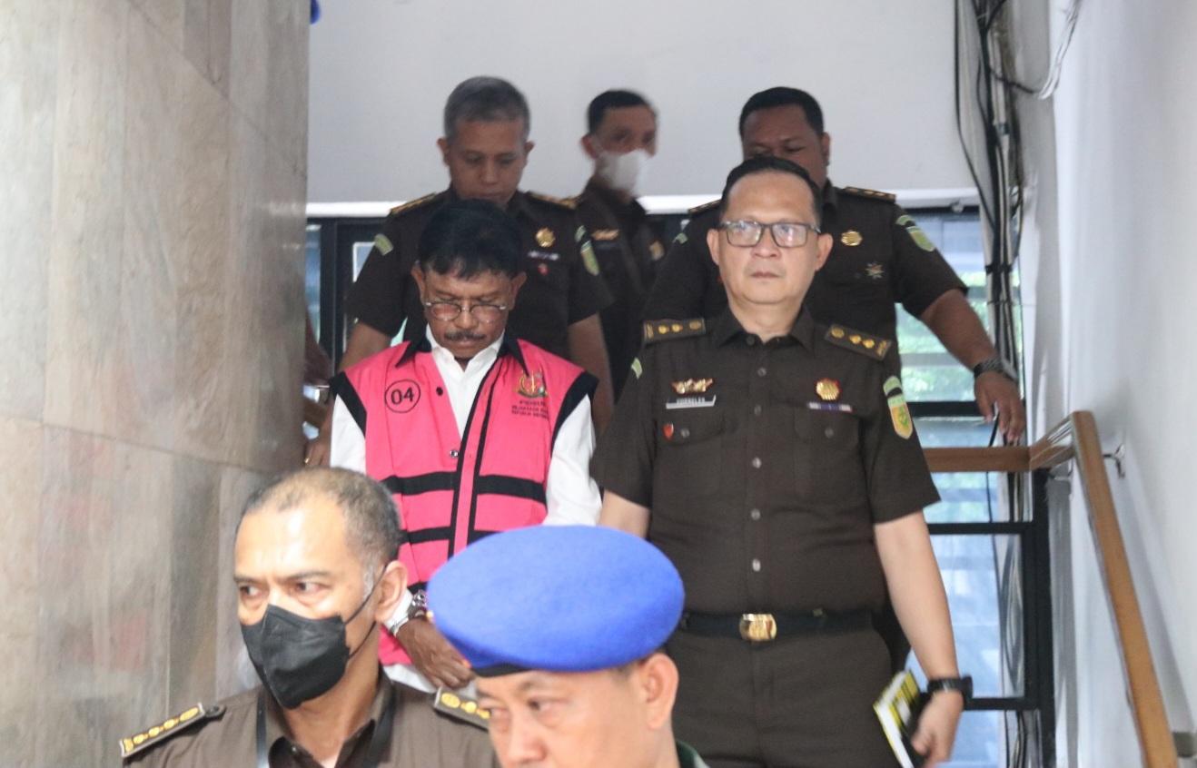 Johnny G Plate Didakwa Rugikan Negara Rp 8 Triliun