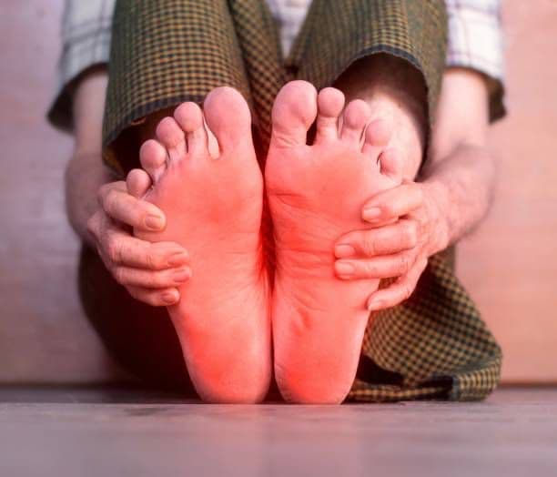 Sering Disepelekan, Ternyata Ini Penyebab Kaki Kesemutan