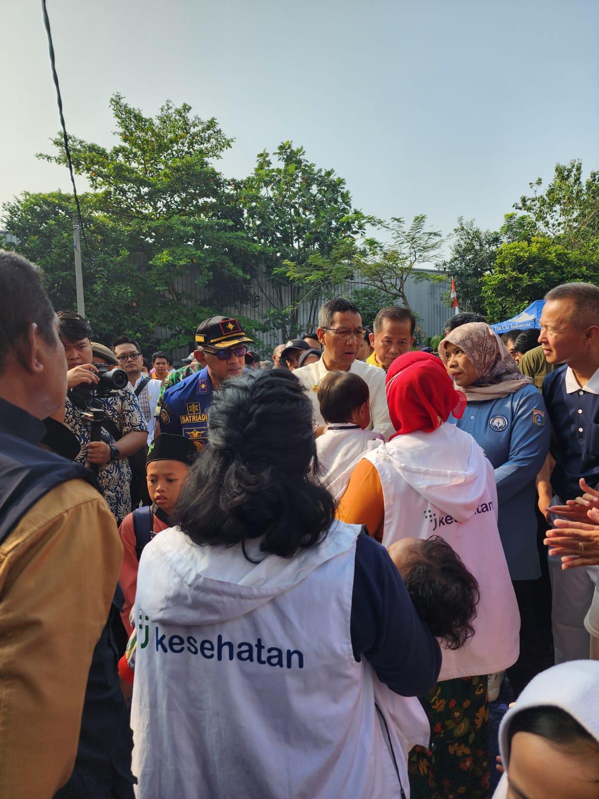 Heru Budi Kunjungi Korban Kebakaran Kapuk, Warga: Kami Bahagia Diperhatikan dan Diurus Pemerintah