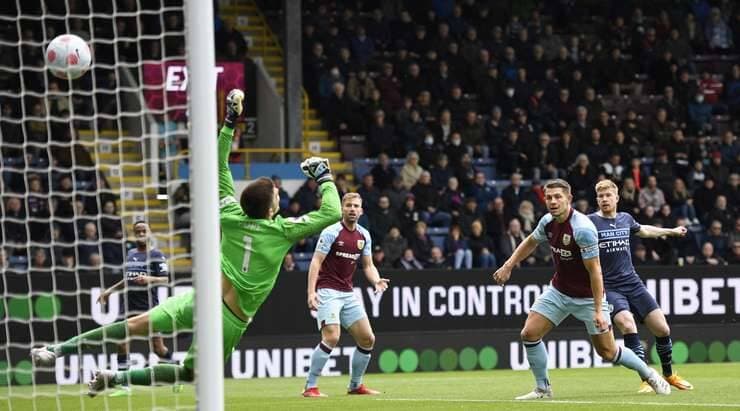 Burnley 0-2 Manchester City, The Citizens Rebut kembali Puncak Klasemen
