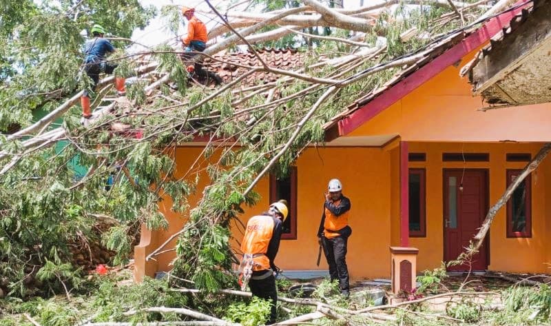 157 Rumah Rusak Akibat Bencana Angin Puting Beliung di Ciamis