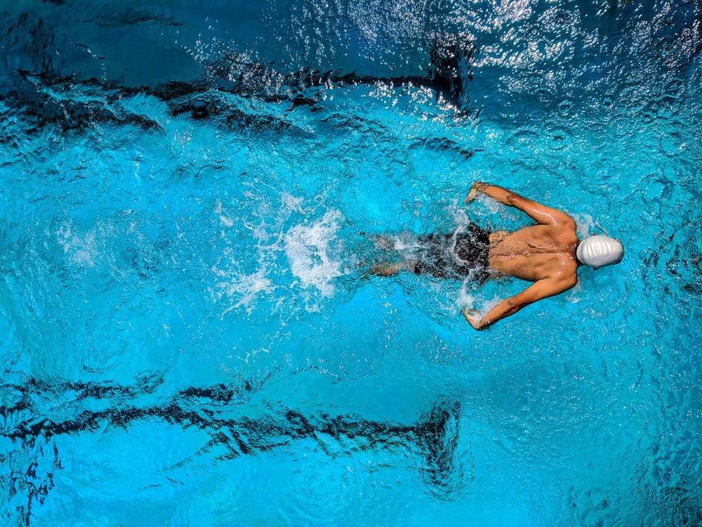 Suka Renang? Latihan Ini akan Membantu Kamu Berenang Lebih Cepat