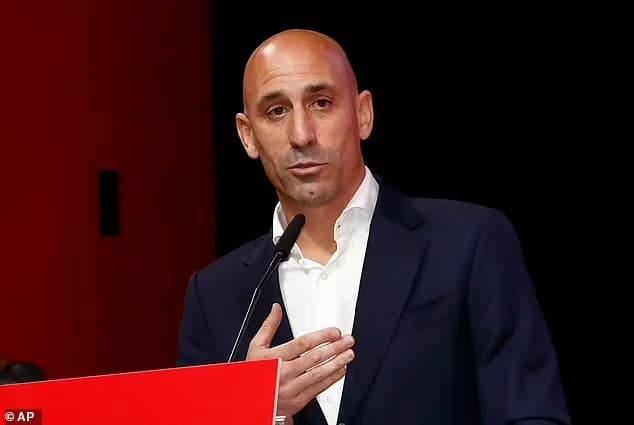 Buntut Cium Bibir Jenni Hermoso, FIFA Skors Rubiales Selama 90 Hari