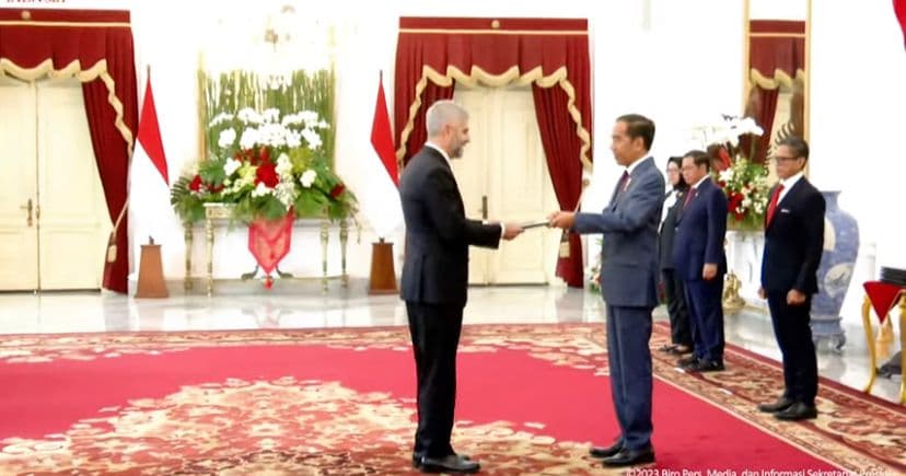 Jokowi Terima Surat Kepercayaan 12 Dubes Negara Sahabat