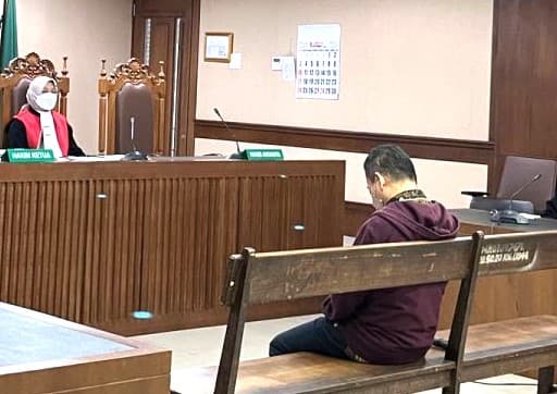 Rugikan Negara Rp 100 Miliar, Eks GM Antam Dituntut 7 Tahun 6 Bulan Penjara