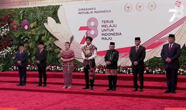 Ma'ruf Amin Pakai Baju Adat Betawi 'Demang' di Sidang Tahunan MPR