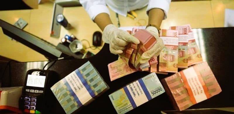 Nilai Tukar Rupiah Terhadap Dolar AS Jelang Akhir Pekan Stabil
