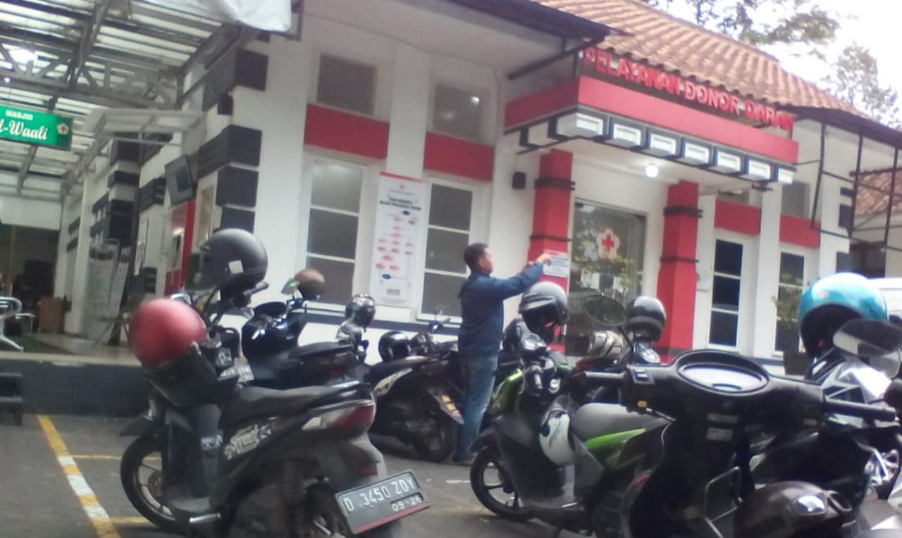 Tzu Chi Bandung Bersama PMI Adakan Aksi 1000 Kantong Darah